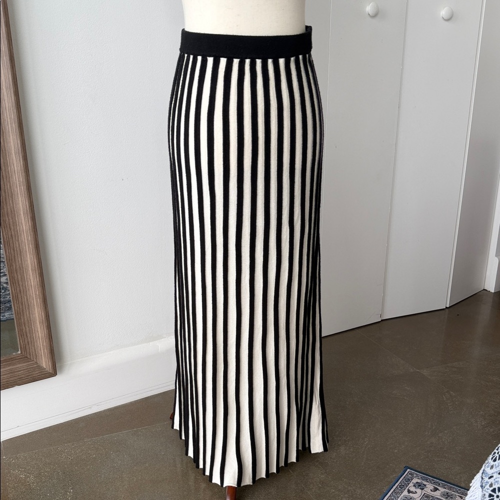 Classic Black & White Vertical-Stripe Midi Skirt